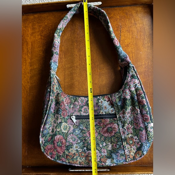 Vintage Tapestry Purse - Picture 5 of 9